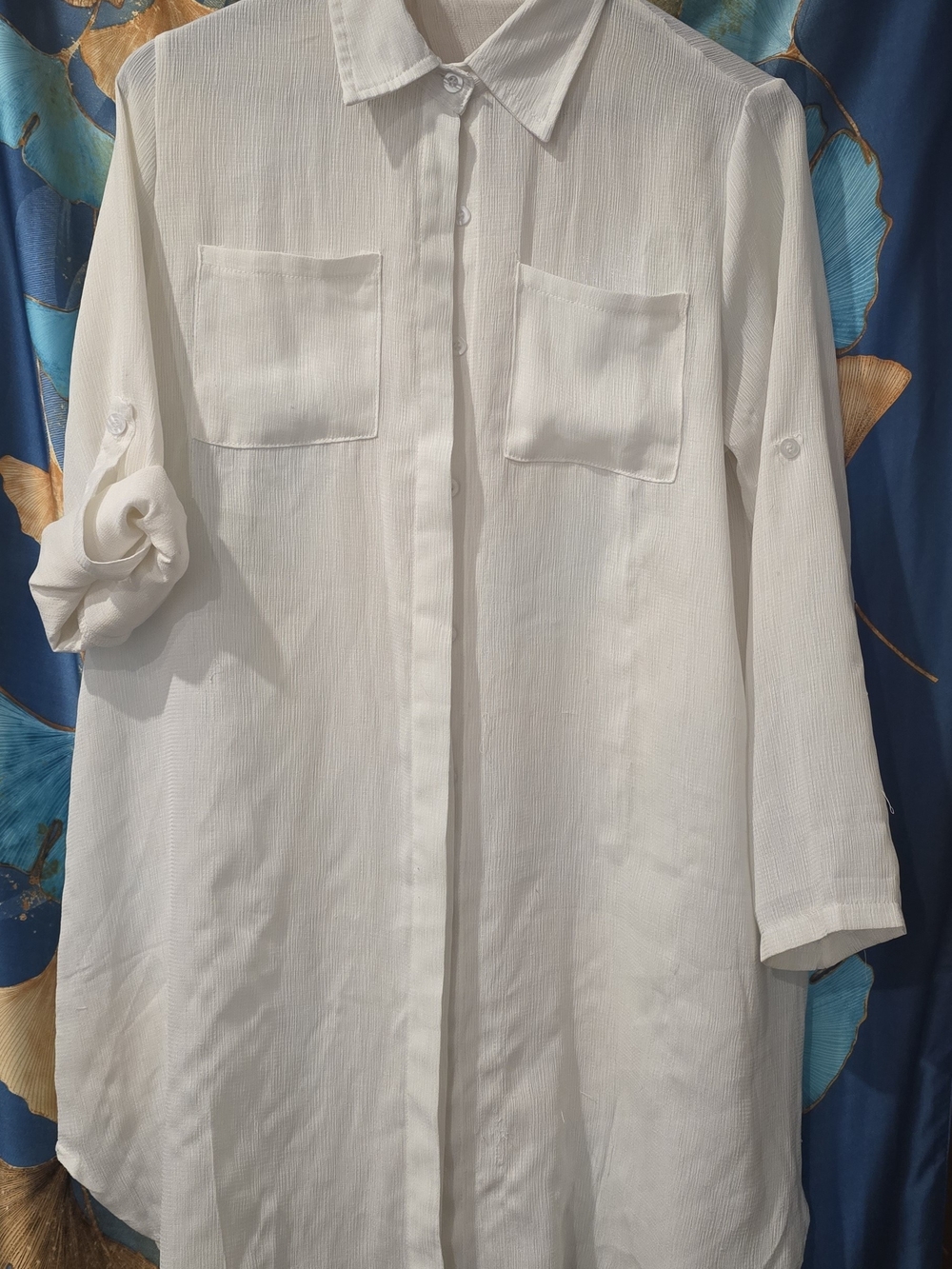Women's lightweight beach cover.